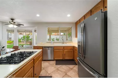 31801 Valone Court, Temecula, CA 92591 - Photo 6