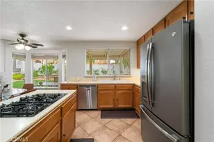 31801 Valone Ct, Temecula, CA 92591 - Photo 6