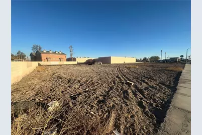 160 N Lovekin Boulevard, Blythe, CA 92225 - Photo 12
