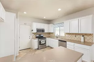 31749 Pompei Ln, Winchester, CA 92596 - Photo 8