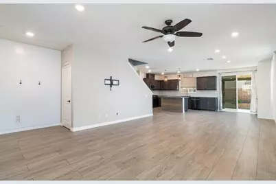 4983 Oak Moss, Fontana, CA 92336 - Photo 10