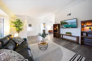 30040 Spray, Canyon Lake, CA 92587 - Photo 6