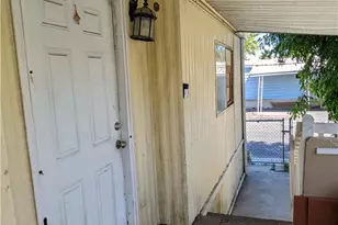 1097 N State Street, Hemet, CA 92543 - Photo 8