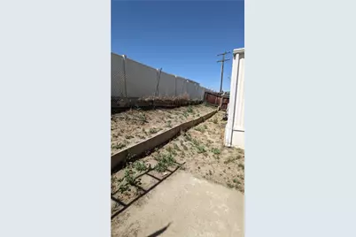 1097 N State Street #75, Hemet, CA 92543 - Photo 20