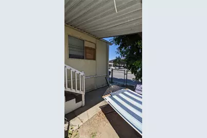 1097 N State Street #75, Hemet, CA 92543 - Photo 36