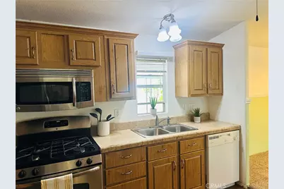 38384 Via Escarlata, Murrieta, CA 92563 - Photo 6