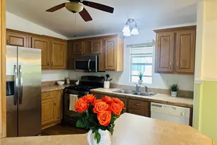 38384 Via Escarlata, Murrieta, CA 92563 - Photo 2