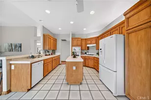 23045 Sweetbay Cir, Wildomar, CA 92595 - Photo 22