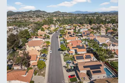 40711 Mountain Pride Drive, Murrieta, CA 92562 - Photo 4
