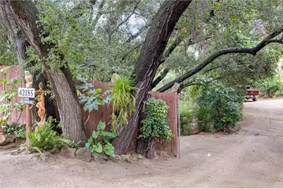 42185 Oak Canyon, Hemet, CA 92544 - Photo 2