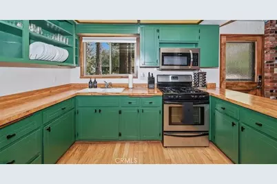 190 Spruce, Sugarloaf, CA 92386 - Photo 6