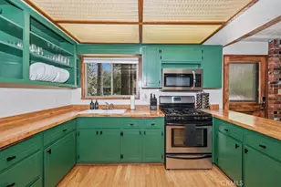 190 Spruce, Sugarloaf, CA 92386 - Photo 32
