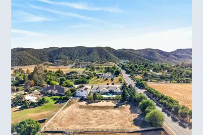 25016 Trilogy Trail, Murrieta, CA 92562 - Photo 8