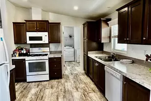 2205 W Acacia Ave, Hemet, CA 92545 - Photo 4
