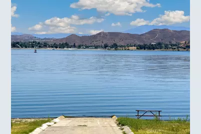 17247 Encina Drive, Lake Elsinore, CA 92530 - Photo 4