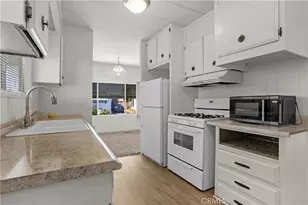332 N Lyon Ave, Hemet, CA 92543 - Photo 8