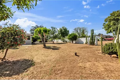 35158 Cedarwood, Yucaipa, CA 92399 - Photo 34
