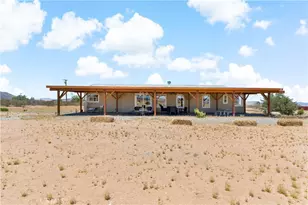 61375 Leslie Ln, Landers, CA 92285 - Photo 16