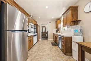 10061 Van Ruiten St, Bellflower, CA 90706 - Photo 6