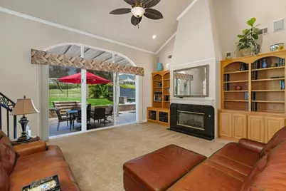 38410 Shoal Creek, Murrieta, CA 92562 - Photo 8