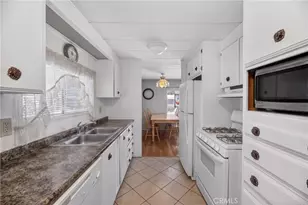 332 N Lyon, Hemet, CA 92543 - Photo 18