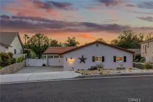 30265 Buck Tail Dr, Canyon Lake, CA 92587 - Photo 2