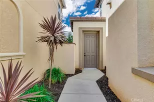 41949 Zafra, Murrieta, CA 92562 - Photo 2