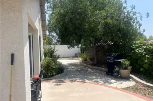 29225 Parkcrest, Highland, CA 92346 - Photo 40