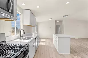 15720 Chicago, Apple Valley, CA 92307 - Photo 12