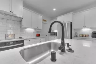 30897 Alister Ln, Winchester, CA 92596 - Photo 14