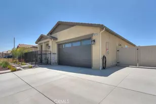 30897 Alister Ln, Winchester, CA 92596 - Photo 2