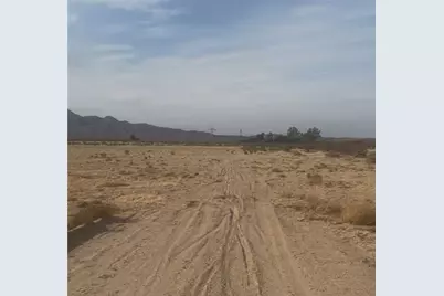 40626 Valley Center, Newberry Springs, CA 92365 - Photo 2