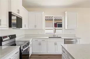 29618 Bluelake Ln, Menifee, CA 92584 - Photo 10
