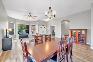 23476 Bending Oak Ct, Murrieta, CA 92562 - Photo 6