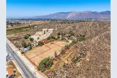 1 Park Avenue, San Jacinto, CA 92583 - Photo 2