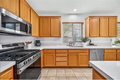 28502 Oasis View Cir, Menifee, CA 92584 - Photo 8