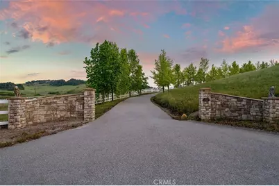 41653 Oak Trail Court, Murrieta, CA 92562 - Photo 8