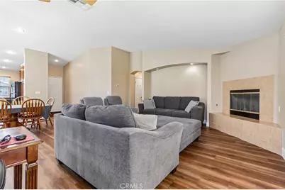 988 Roxanne, Hemet, CA 92543 - Photo 6
