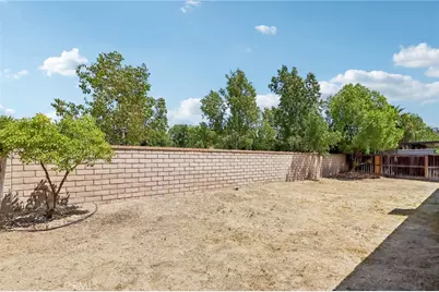 988 Roxanne, Hemet, CA 92543 - Photo 32
