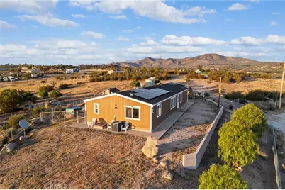 44084 Endor, Hemet, CA 92544 - Photo 2