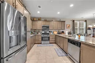 40042 Calle Real, Murrieta, CA 92563 - Photo 14