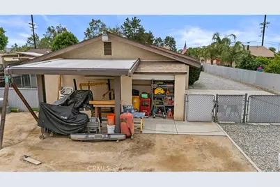 2761 Redlands, Perris, CA 92571 - Photo 64