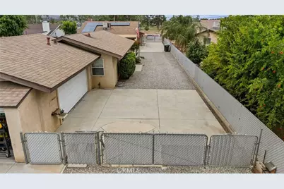 2761 Redlands, Perris, CA 92571 - Photo 48