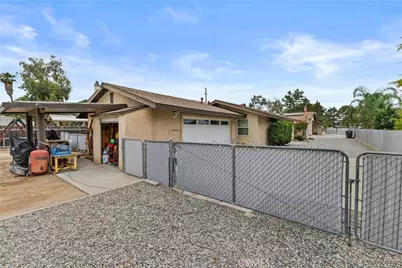 2761 Redlands, Perris, CA 92571 - Photo 44
