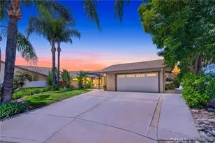 30199 Windward Dr, Canyon Lake, CA 92587 - Photo 4