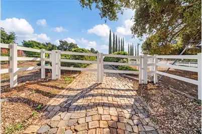 9312 Avenida Altura Bella, Cherry Valley, CA 92223 - Photo 8