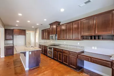 30756 Olympia Rose Drive, Murrieta, CA 92563 - Photo 8