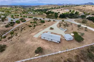 40705 Calle Vecina, Temecula, CA 92592 - Photo 1