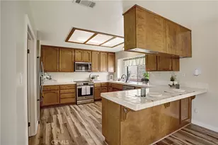 22196 Hoofbeat Way, Canyon Lake, CA 92587 - Photo 10