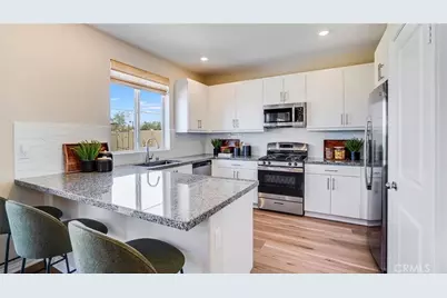 17913 Hawes Court, Hesperia, CA 92345 - Photo 2